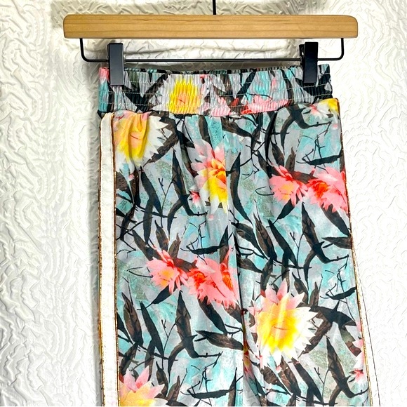 ART CLASS Girls' Size 7/8 Tropical Floral-Print Joggers with Side Stripes - Picture 2 of 7